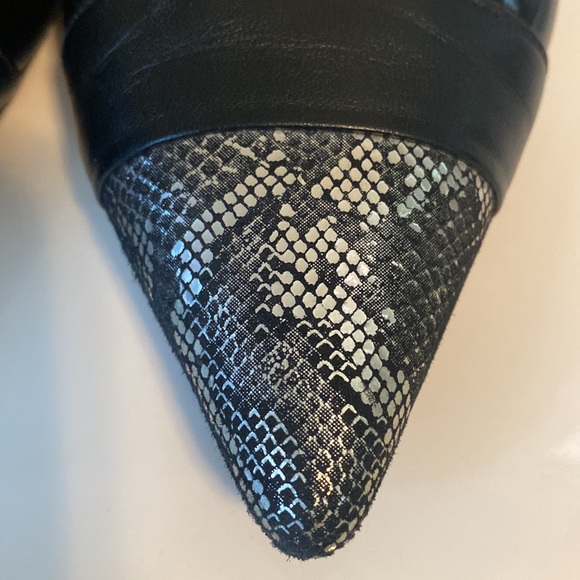 Jon Josef Black Patent Leather Slingbacks with Silver Metallic Snake Toe - Picture 3 of 8